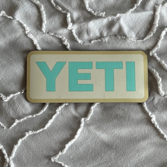 Yeti Other - NEW Yeti Magnet - Sand w/ Aqua